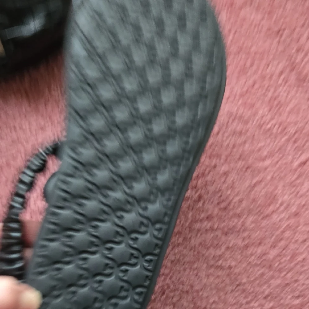 Sam Edelman Black Leather Ruched Strap Flat Sandals - Picture 3 of 5